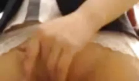 एक मोटी काली हिंदी सेक्सी मूवी पिक्चर फिल्म गांड को चोदता है