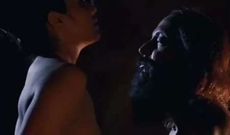 दोस्त के पास वीडियो हिंदी फिल्म सेक्सी एक शुक्राणु है और उसने उसे लाल छात्र के पूरे चेहरे से भर दिया