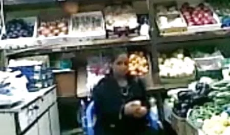 कुतिया एक गुलाबी dildo के वेब कैमरा सेक्सी हिंदी फीचर फिल्म के सामने हस्तमैथुन करती है