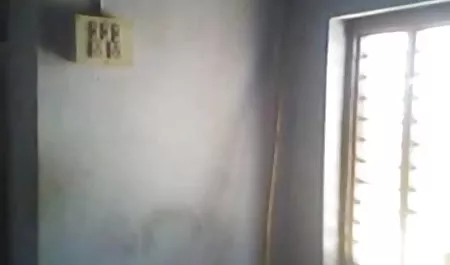 पति एक दोस्त को घर ले आया और हिंदी फिल्म सेक्सी पिक्चर उन्होंने उसकी पत्नी को जमकर पीटा