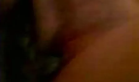 मम्मी ने अपने खूबसूरत स्तन सेक्सी पिक्चर फिल्म हिंदी में कैमरे पर उकेरे