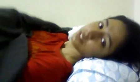 कुतिया को एक छिपे हुए कैमरे सेक्सी वीडियो हिंदी मूवी पर फिल्माया गया था क्योंकि उसने खुद को एक केले के साथ गड़बड़ किया था