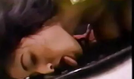 कुतिया सेक्सी पिक्चर दिखाइए इंग्लिश में लाल सेक्सी अधोवस्त्र में डिक चूसा