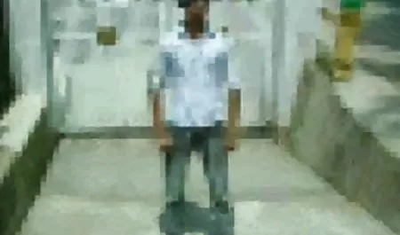 पूल के गोताखोर अपने छेद को प्रशिक्षित सेक्सी पिक्चर दिखाइए वीडियो में सेक्सी करते हैं