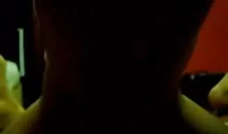 कैमरे पर अंगुली उठाते हुए गे विटी इंग्लिश पिक्चर हिंदी में सेक्सी