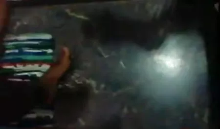 बड़े स्तन और बालों वाली योनी के साथ जापानी सहपाठी कक्षा हिंदी फीचर फिल्म सेक्सी में उंगलियों को बकवास करते हैं