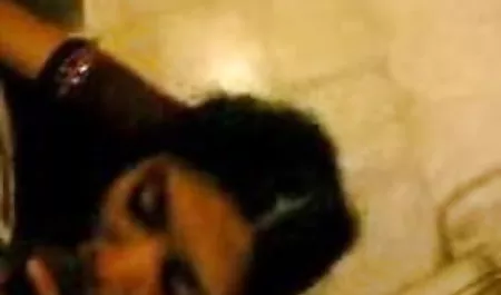 एक कमरे में 2 गर्म सेक्सी वीडियो पिक्चर बताओ जोड़े चुदाई करते हैं