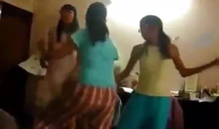 उसने हिंदी ब्लू पिक्चर हिंदी ब्लू पिक्चर हिंदी एक चूजे को चूसा और ठीक से चुदाई की