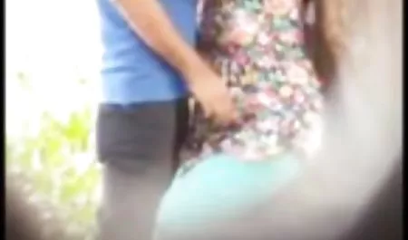 मुद्रास्फीति वाले समलैंगिक अपने सेक्सी पिक्चर हिंदी वीडियो मूवी भव्य शरीर को दिखाते हैं और वह अपने जांघिया के पीछे छिपते हैं