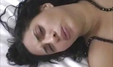 कास्टिंग में परिपक्व, मामूली महिला एक साथी के साथ जुनून से चुदाई हिंदी पिक्चर सेक्सी फिल्म करती है