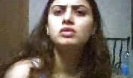 यौन सुख का अभ्यास करने के लिए, युवा लड़कियों को एक दूसरे हिंदी फिल्म दिखाएं सेक्स का उपयोग करने में खुशी होती है