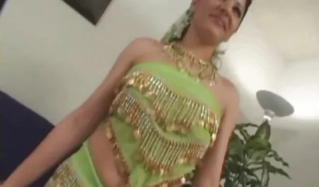 कामुक कुतिया सेक्स में गुस्सा करती सेक्सी पिक्चर वीडियो में वीडियो में है