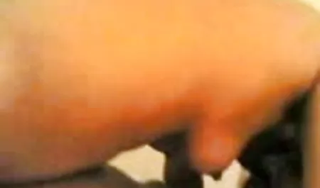 कुतिया छेदी हुई चूत है, वो एक बार में दो लंड लेती है सेक्स हिन्दी पिक्चर