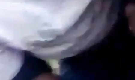 प्यारी ग्रेसी ग्लैम ने अपने दोस्तों के सेक्स हिन्दी पिक्चर साथ एक कैफे में एक वेटर को चूसा