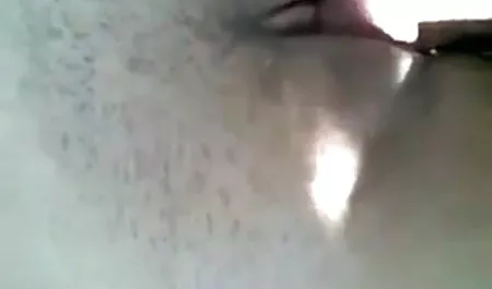 करीना फेरारी एनालिटिक में एक सेक्सी में हिंदी पिक्चर फिल्म बड़े मुर्गा की तैयारी कर रही है