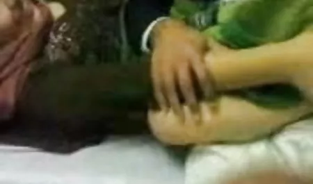 यार वीडियो में सेक्सी पिक्चर वीडियो में प्यारे पैरों पर डिक और सह हस्तमैथुन