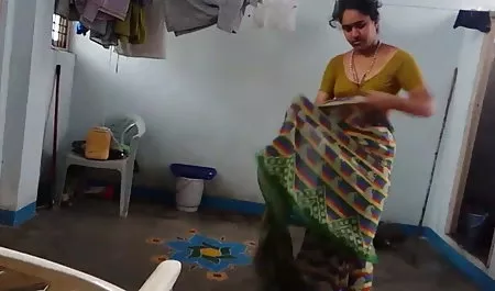 भाई कैमरा बंद लेता है सेक्स फिल्म पिक्चर एक दोस्त के रूप में बहन को चोदता है