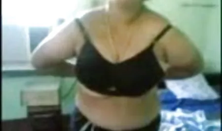 सेक्सी बीपी सेक्स फिल्म केट खुद को कैमरे पर चोदता है