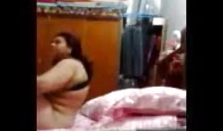 हॉट बेब उसकी बिल्ली में एक बड़ा सेक्स पिक्चर सेक्स फिल्म डिक हो जाता है