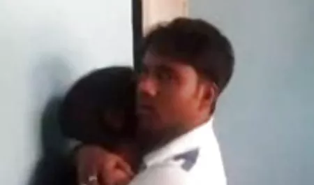 दो सेक्सी समलैंगिकों एक दूसरे की pussies पाला और एक मोटी dildo गड़बड़ कर हिंदी मूवी पिक्चर सेक्सी दिया