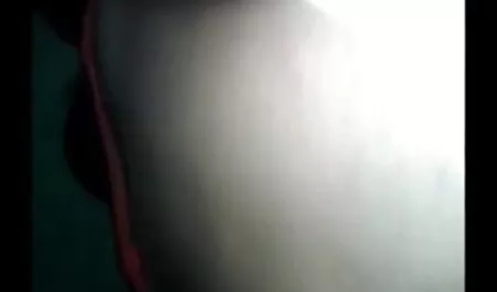 जिम में बच्चा एक ट्रेनर के साथ आता सेक्सी पिक्चर वीडियो में वीडियो में है