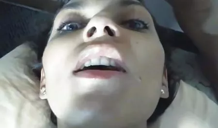 कुतिया ने अपने पिक्चर फिल्म वीडियो सेक्सी पति को उसे सनब्लॉक के साथ कवर करने के लिए कहा, और उसने उसे गड़बड़ कर दिया और उसे शुक्राणु के साथ कवर किया