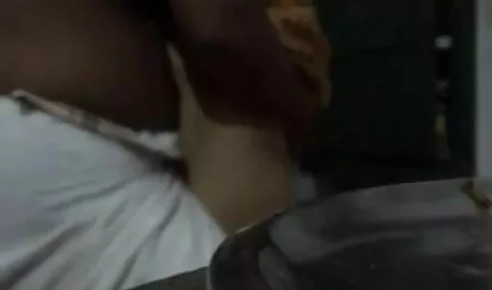 श्यामला नंगा और वेब कैमरा के सामने इंग्लिश सेक्सी पिक्चर दिखाओ छूत