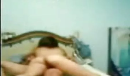 सुंदर सेक्सी वीडियो फिल्म पिक्चर कुतिया उसके प्रेमी के सामने चाल बनाता है