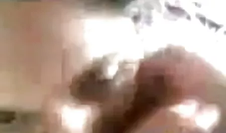 जवान लड़की ने काला मुर्गा सेक्सी हिंदी पिक्चर मूवी चखा