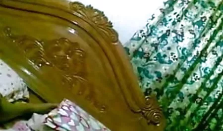 एक अजनबी के साथ सार्वजनिक रूप से शौकिया कमबख्त सेक्सी पिक्चर वीडियो में वीडियो में