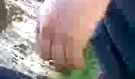 लड़का, इस तथ्य के बावजूद कि स्टाल लोगों से भरा था, अपनी प्रेमिका को मुश्किल से चोदना शुरू कर दिया। इस तरह की विकृतता को देखने वाले, डिबेटरी में सेक्स वीडियो पिक्चर फिल्म शामिल होने का फैसला भी करते हैं