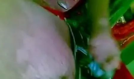 एक बिगाड़ एक कड़वी जापानी महिला हिंदी सेक्सी पिक्चर हिंदी को दूध पिलाता है और ताकत हासिल करने और एक फूहड़ बकवास करने के लिए उसका दूध पीता है