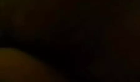 गोरा ब्रिगिट कमबख्त के लिए उसकी बिल्ली को सेक्स हिन्दी पिक्चर उजागर करता है