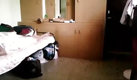 लिली सेक्सी पिक्चर वीडियो नई लेबो अपने प्रेमी को चिढ़ाती है