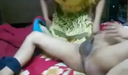 एक आदमी लाल पबियों से सेक्सी पिक्चर हिंदी वीडियो मूवी परिचित हो जाता है