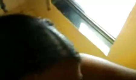 एक आदमी के लिए एक डिक मरोड़ते और सेक्सी पिक्चर सेक्सी सेक्सी उसके सीने पर सह मिला