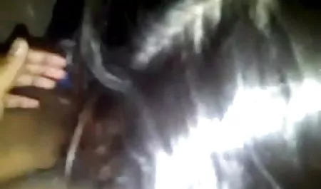 स्किनी मेलानी सेक्स सेक्स पिक्चर वीडियो में ने पेंटीहोज के माध्यम से अपनी चूत को सहलाया