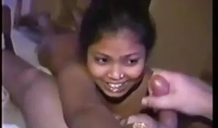 भारतीय लड़की उसे बिल्ली और सहलाती सेक्सी पिक्चर सेक्सी सेक्सी है