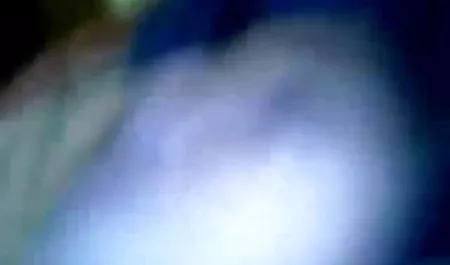 लड़की सेक्सी वीडियो फिल्म पिक्चर अपने नग्न शरीर के साथ प्रस्तुत