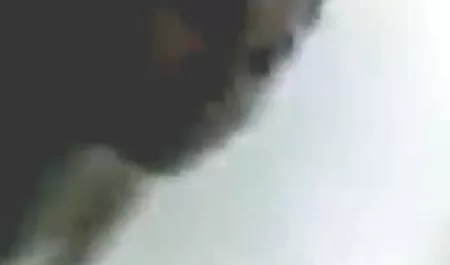 नायलॉन में अपने आकर्षक पैरों को चाटने के लिए, एक कुतिया एक उत्साहित सेक्सी फिल्म बीएफ हिंदी दोस्त के एक सदस्य को छूती हुई