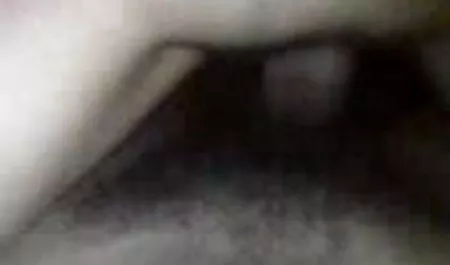 सेल्युलाईट सेक्सी पिक्चर इन हिंदी पैरों के साथ परिपक्व गोरा ने कैमरे के सामने अपनी पैंटी उतार दी और बिस्तर पर बैठकर उसकी टोपी का हस्तमैथुन करने लगा