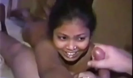 रेडहेड फूहड़ बड़े स्तन के तेल के साथ बीपी सेक्स फिल्म खुद