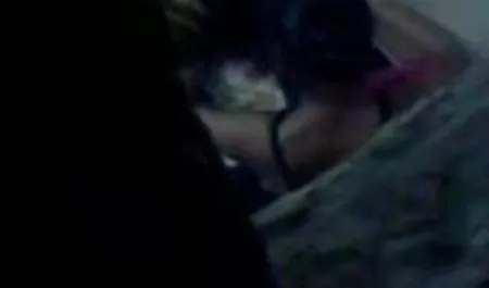 अधोवस्त्र में गोरा हिंदी सेक्सी पिक्चर फिल्म हैंडजोब