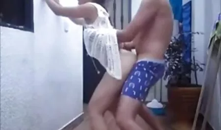 पत्नी एक युवा पड़ोसी हिंदी पिक्चर वीडियो सेक्सी द्वारा गड़बड़ हो जाती है