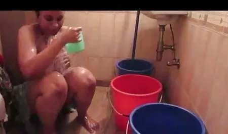 क्यूट सेक्सी पिक्चर वीडियो में वीडियो में गर्ल शावर में खुद को फिंगरिंग करती हुई