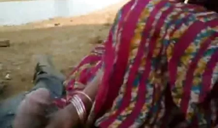 युवा एशियाई छात्र चूत की सेक्सी हिन्दी पिक्चर फिल्म जीभ को सहलाते हैं