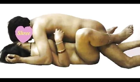 परिपक्व सुंदरता से पता चलता है कि शुक्राणु सेक्सी पिक्चर भेजो सेक्सी उसकी योनी से कैसे बहता है