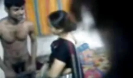 कुतिया एक डिक पर उसे गधा धक्का दे रहा सेक्सी पिक्चर पिक्चर हिंदी में है