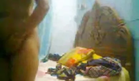 Lanie सेक्सी पिक्चर हिंदी में उसके सुंदर पैरों के साथ मुर्गा लाड़