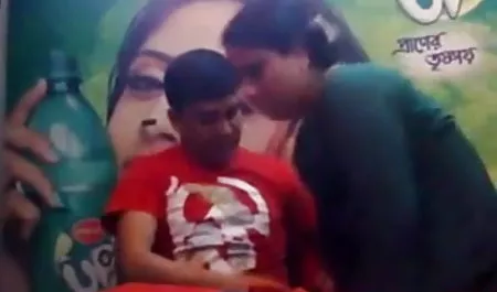 ब्लाइंडफोल्ड वीडियो सेक्सी पिक्चर वीडियो सेक्सी पिक्चर श्यामला और डिक